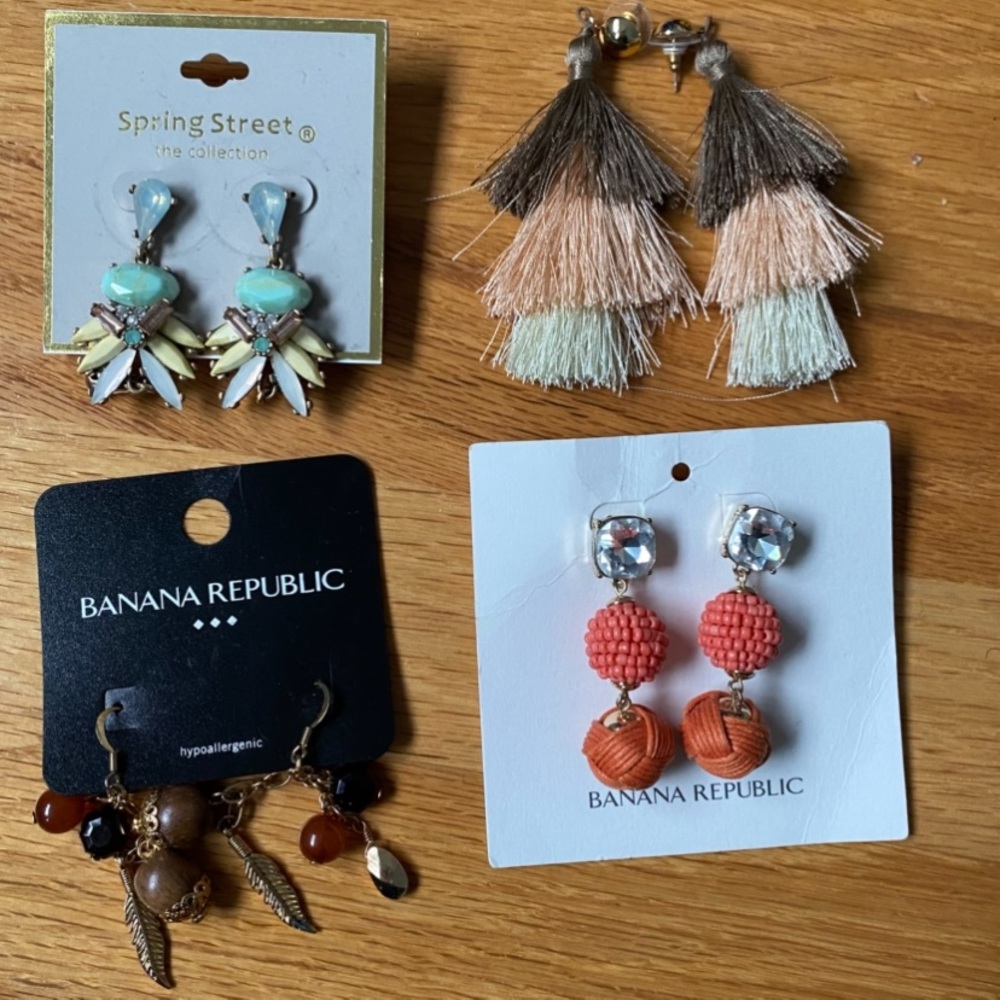Banana Republic Spring Street Charm Dangle Drop Earrings 4 Pairs Lot NEW Y2K